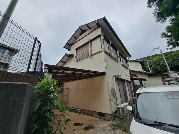 畠田戸建の物件外観写真